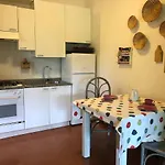Luxury سيمِيوس